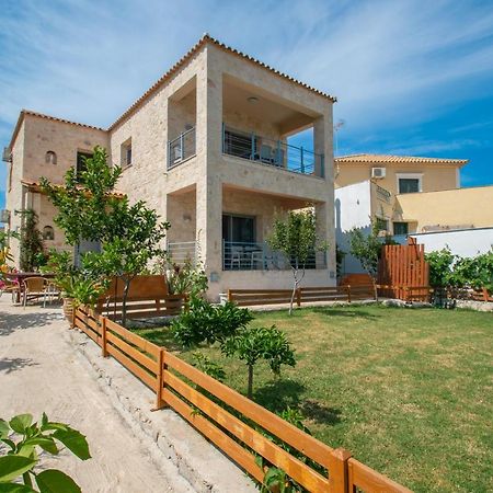 Liri'S Apartments Kalamákion Екстериор снимка