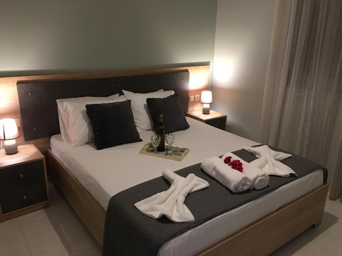 Liri'S Apartments Kalamákion Екстериор снимка