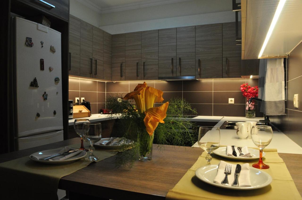 Liri'S Apartments Kalamákion Екстериор снимка
