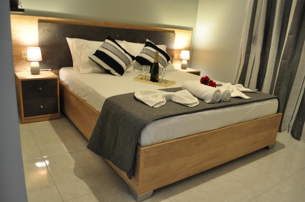 Liri'S Apartments Kalamákion Екстериор снимка
