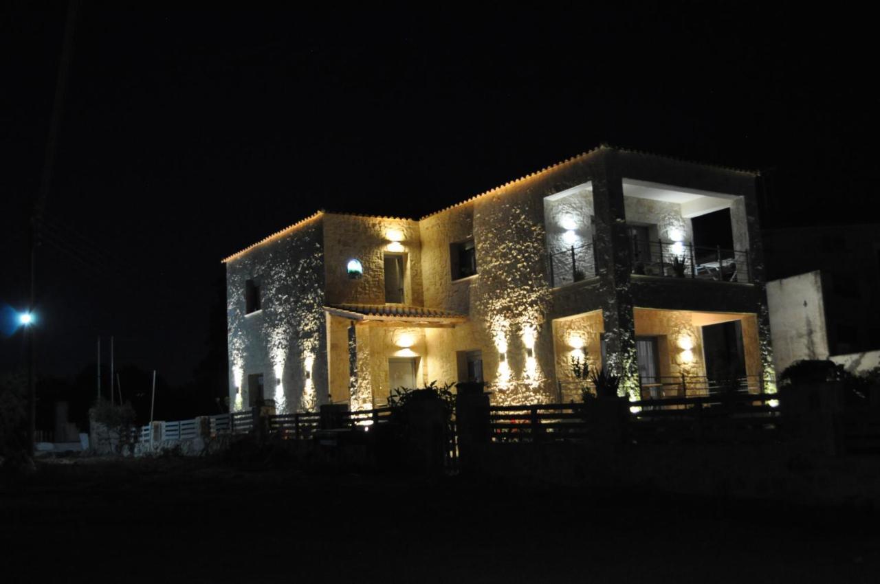 Liri'S Apartments Kalamákion Екстериор снимка