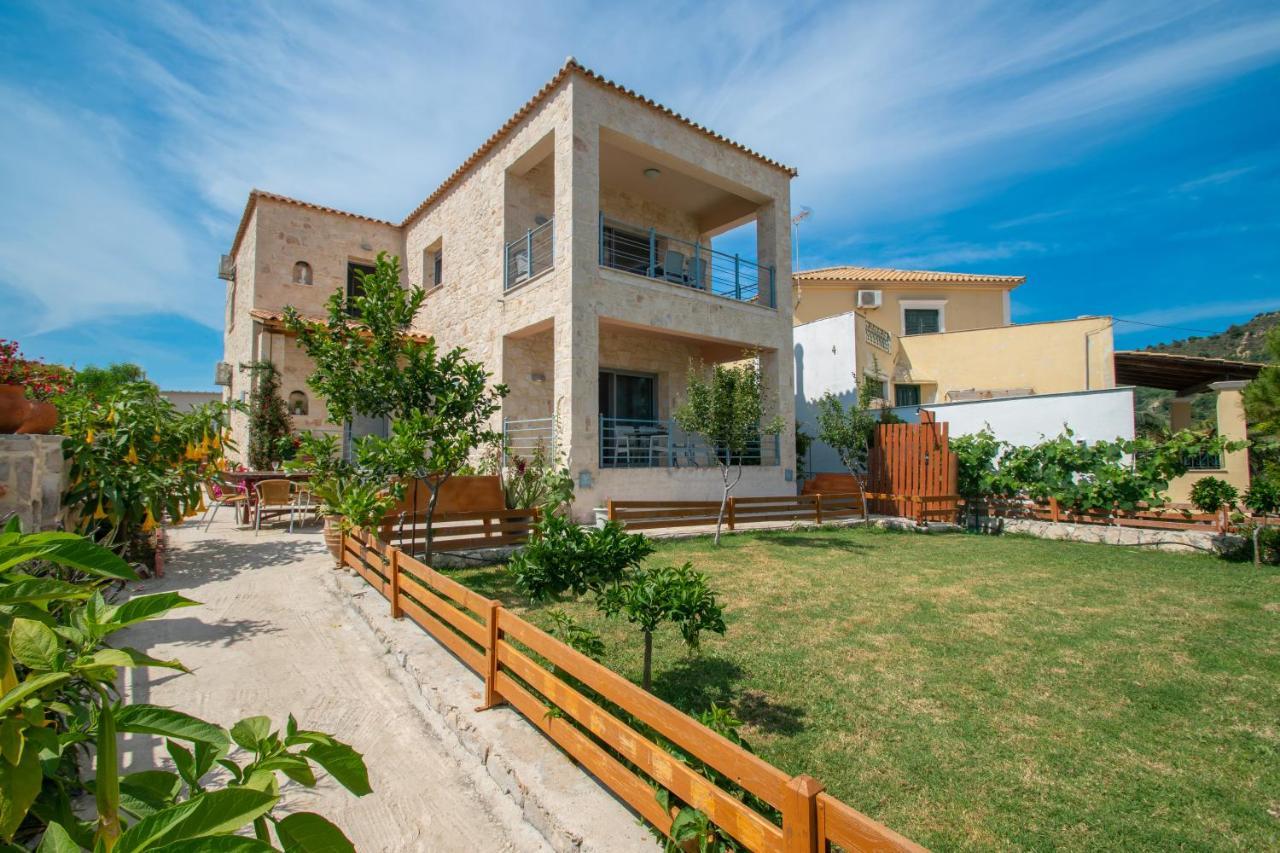 Liri'S Apartments Kalamákion Екстериор снимка