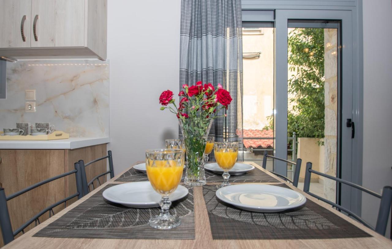 Liri'S Apartments Kalamákion Екстериор снимка