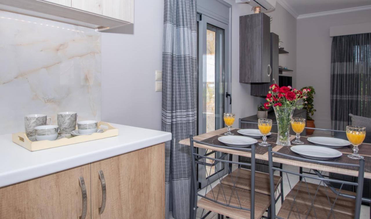 Liri'S Apartments Kalamákion Екстериор снимка