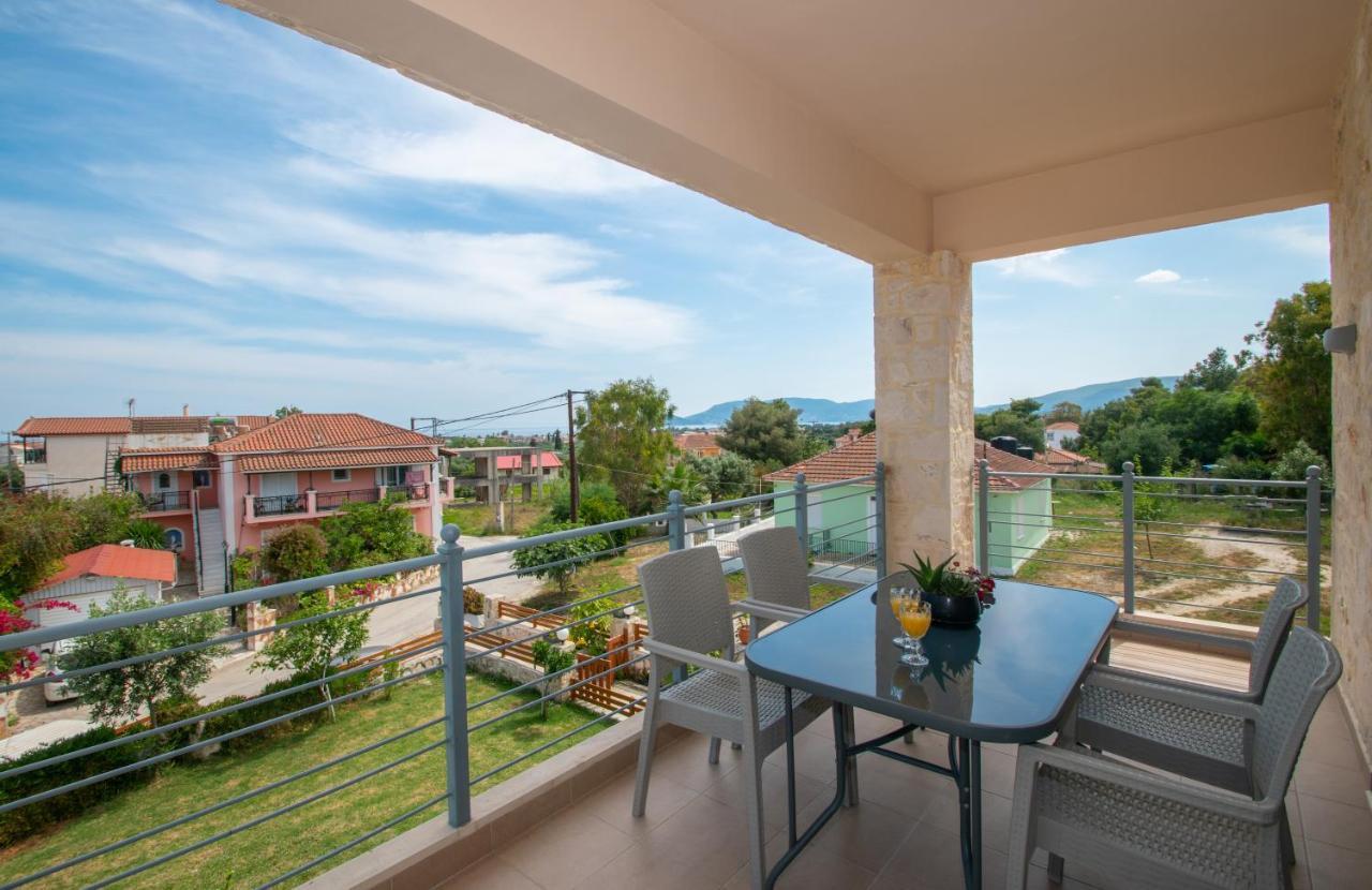 Liri'S Apartments Kalamákion Екстериор снимка