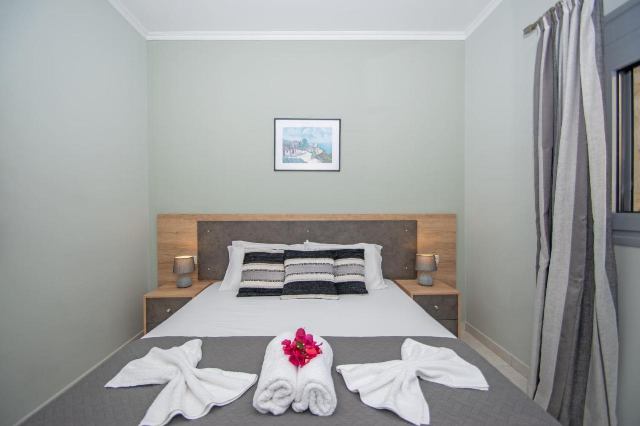 Liri'S Apartments Kalamákion Екстериор снимка