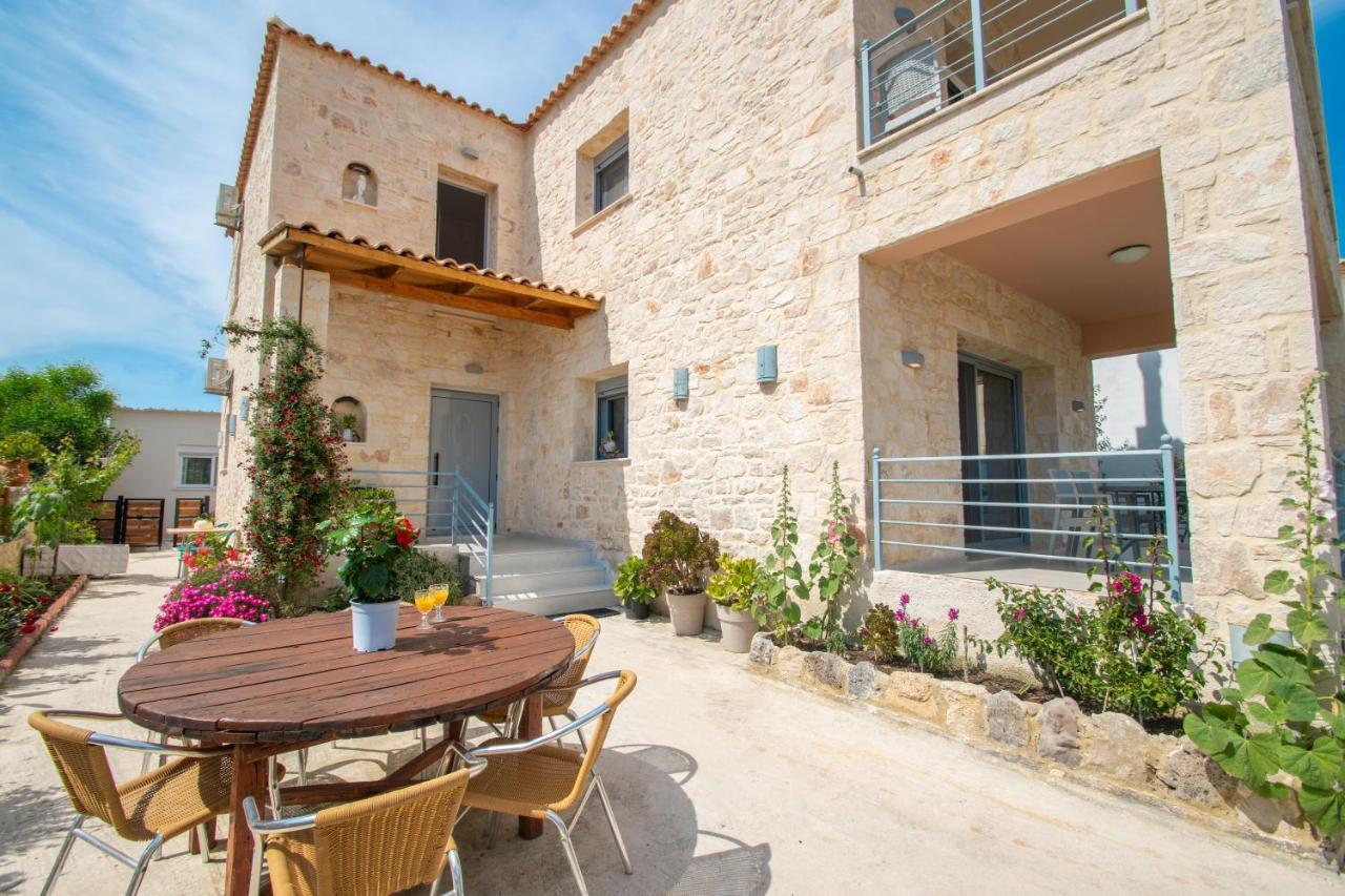 Liri'S Apartments Kalamákion Екстериор снимка