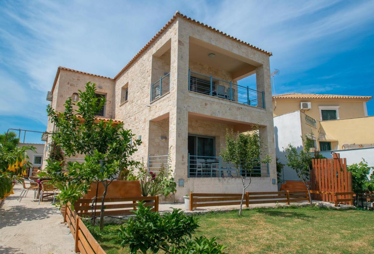 Liri'S Apartments Kalamákion Екстериор снимка