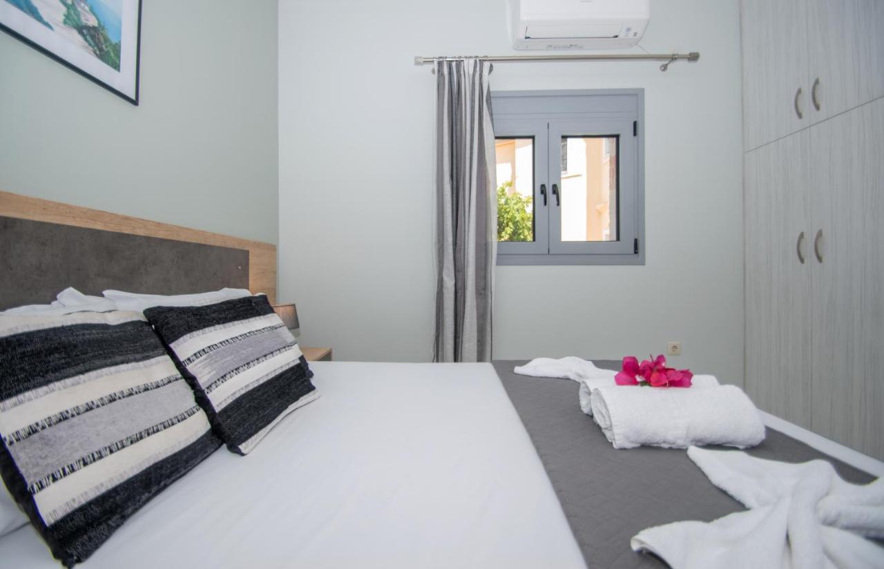 Liri'S Apartments Kalamákion Екстериор снимка